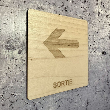 Plaque en bois gravure sortie à gauche ou à droite