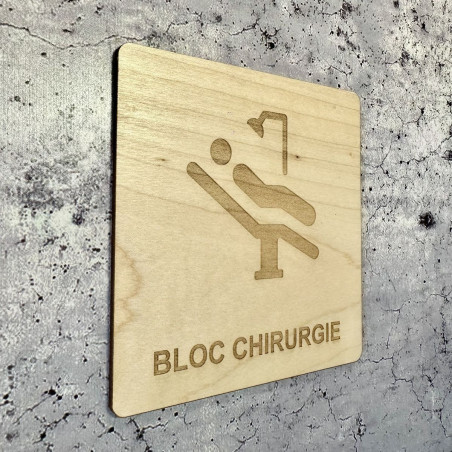 Plaque en bois gravure bloc chirurgie