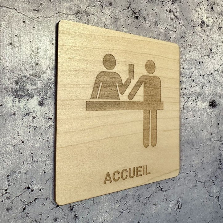 Plaque en bois gravée accueil