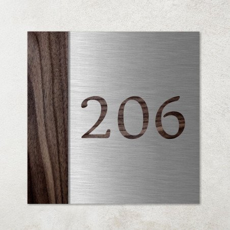 Plaque en métal et bois numérotation sur mesure