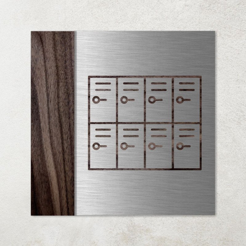 Plaque casiers, lockers, consignes  en aluminium brossé argent et bois massif de noyer.