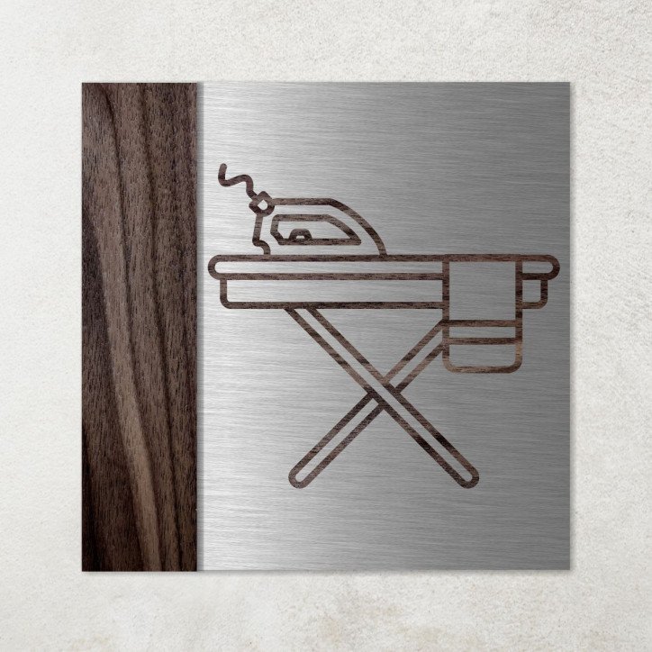 Plaque repassage en métal et bois