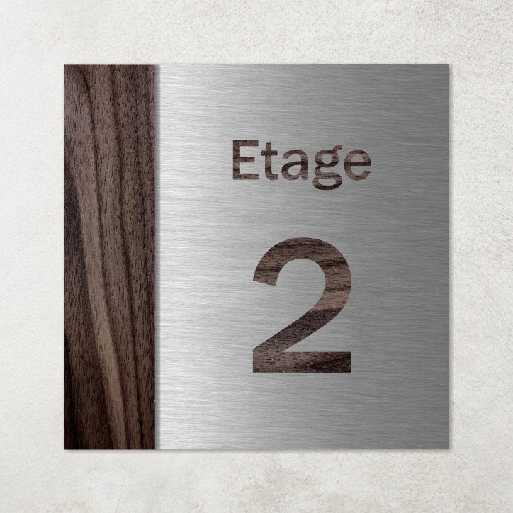 Plaque étage en métal et bois massif sur mesure