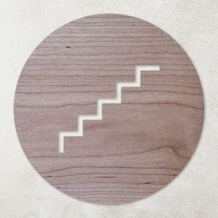 Plaque ronde en bois avec pictogramme escalier évidé