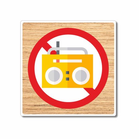 Panneau musique et bruit interdit sur la plage de la piscine